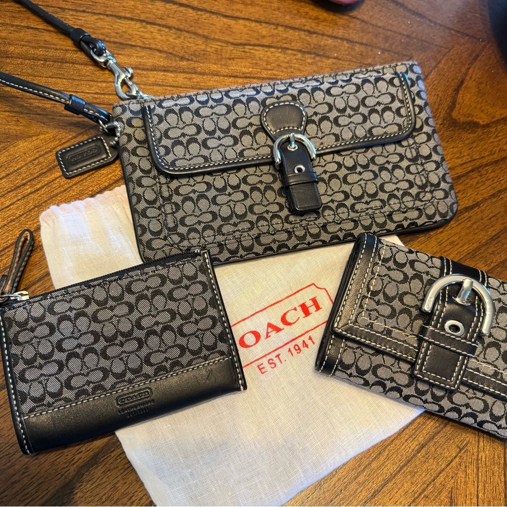 New unused Coach Y2K set Signature Wallet and Card Holder Set